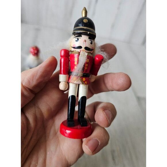 Vintage nutcracker ornament soldier set red green - Picture 10 of 11